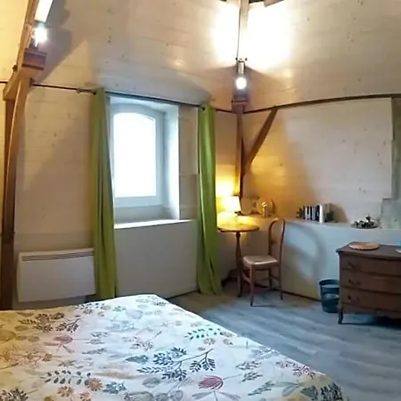 Domaine Du Grand Ormeau Bed & Breakfast Semillac